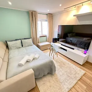 apt-lisbon-luxury-studio.hotels-lisbon-portugal.com/